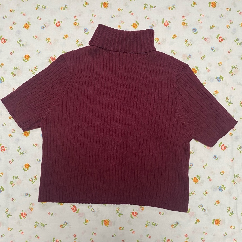 Staud Lilou ribbed-knit crop top in Burgundy